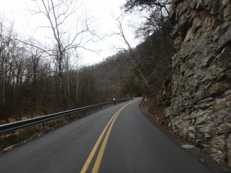 Fort Valley Road near Front Royal Virginia