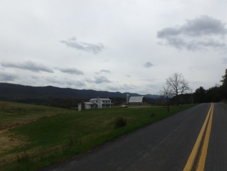 Fort Valley Road between Front Royal and Luray