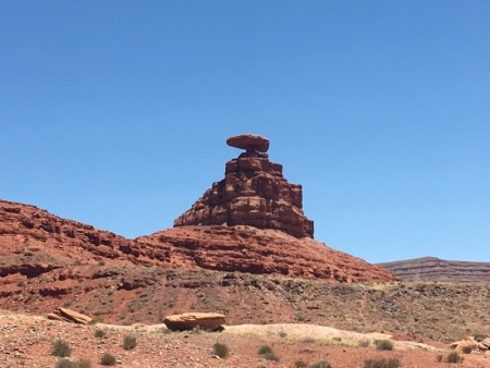 This rock gives Mexican Hat its name